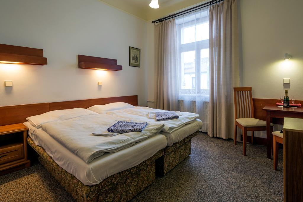 Hotel & Residence Royal Standard Prag Rum bild
