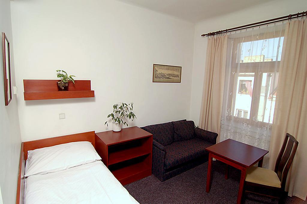Hotel & Residence Royal Standard Prag Rum bild