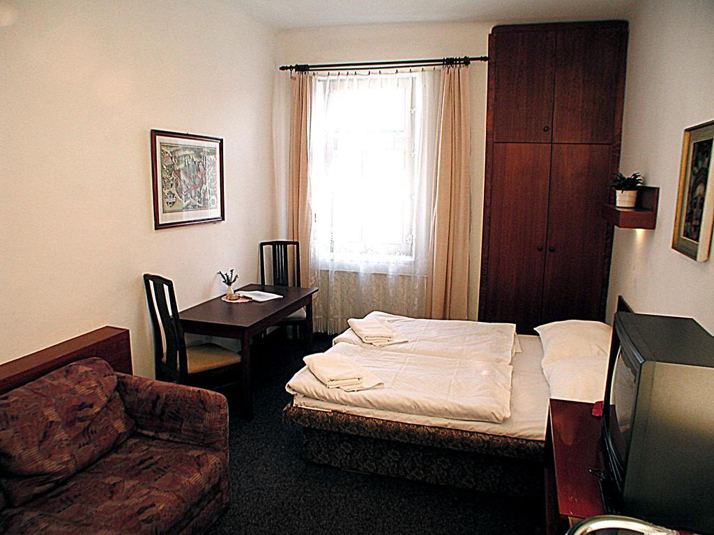 Hotel & Residence Royal Standard Prag Rum bild