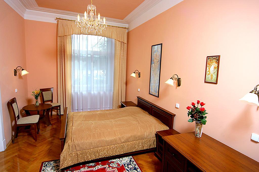Hotel & Residence Royal Standard Prag Rum bild