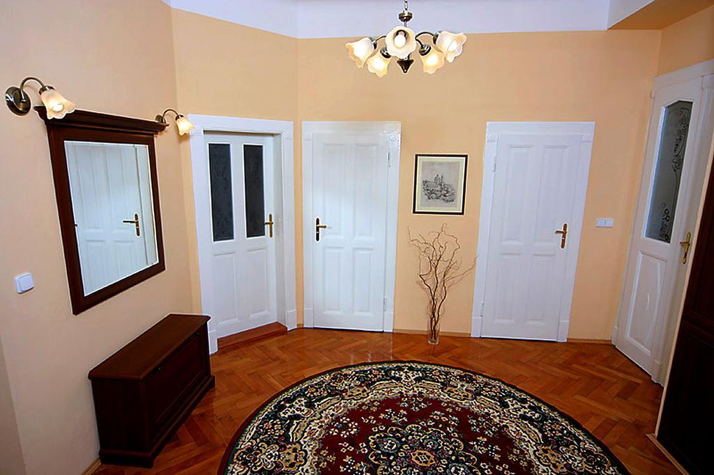 Hotel & Residence Royal Standard Prag Rum bild