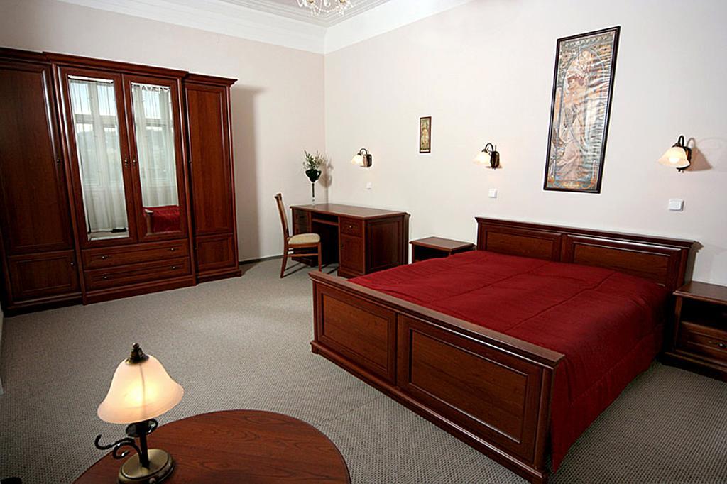 Hotel & Residence Royal Standard Prag Rum bild